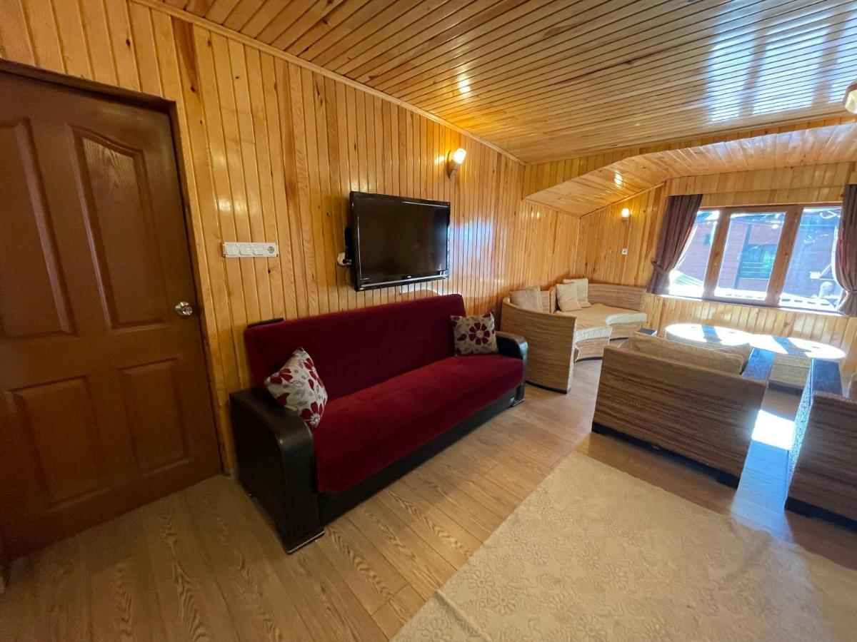 Ozkan Otel Hồ Uzungöl Ngoại thất bức ảnh