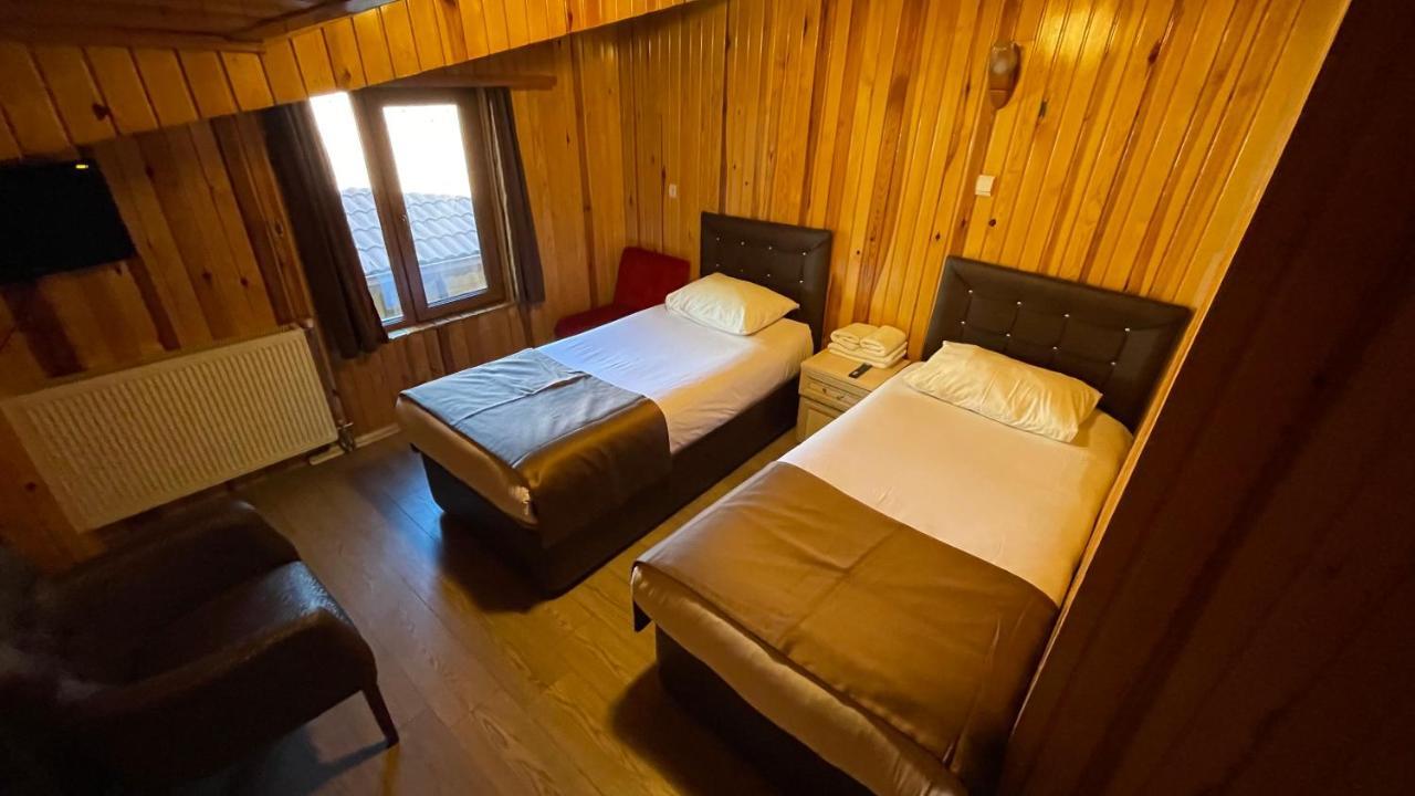 Ozkan Otel Hồ Uzungöl Ngoại thất bức ảnh