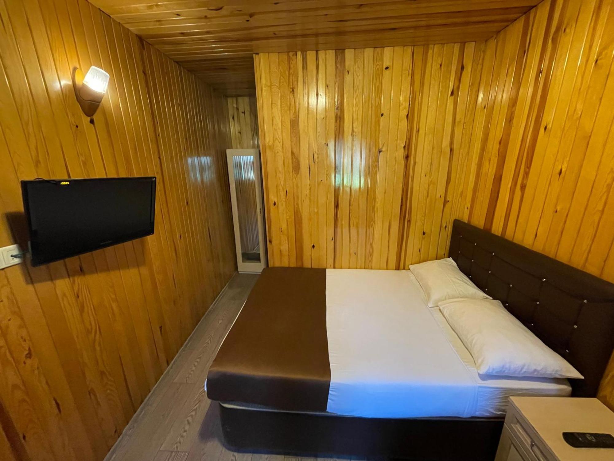 Ozkan Otel Hồ Uzungöl Ngoại thất bức ảnh