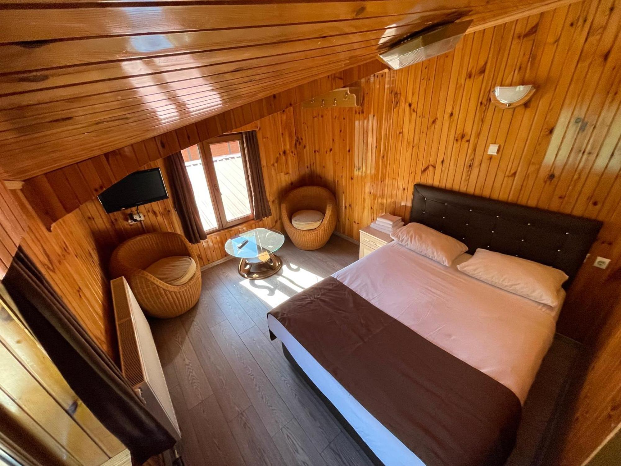 Ozkan Otel Hồ Uzungöl Ngoại thất bức ảnh