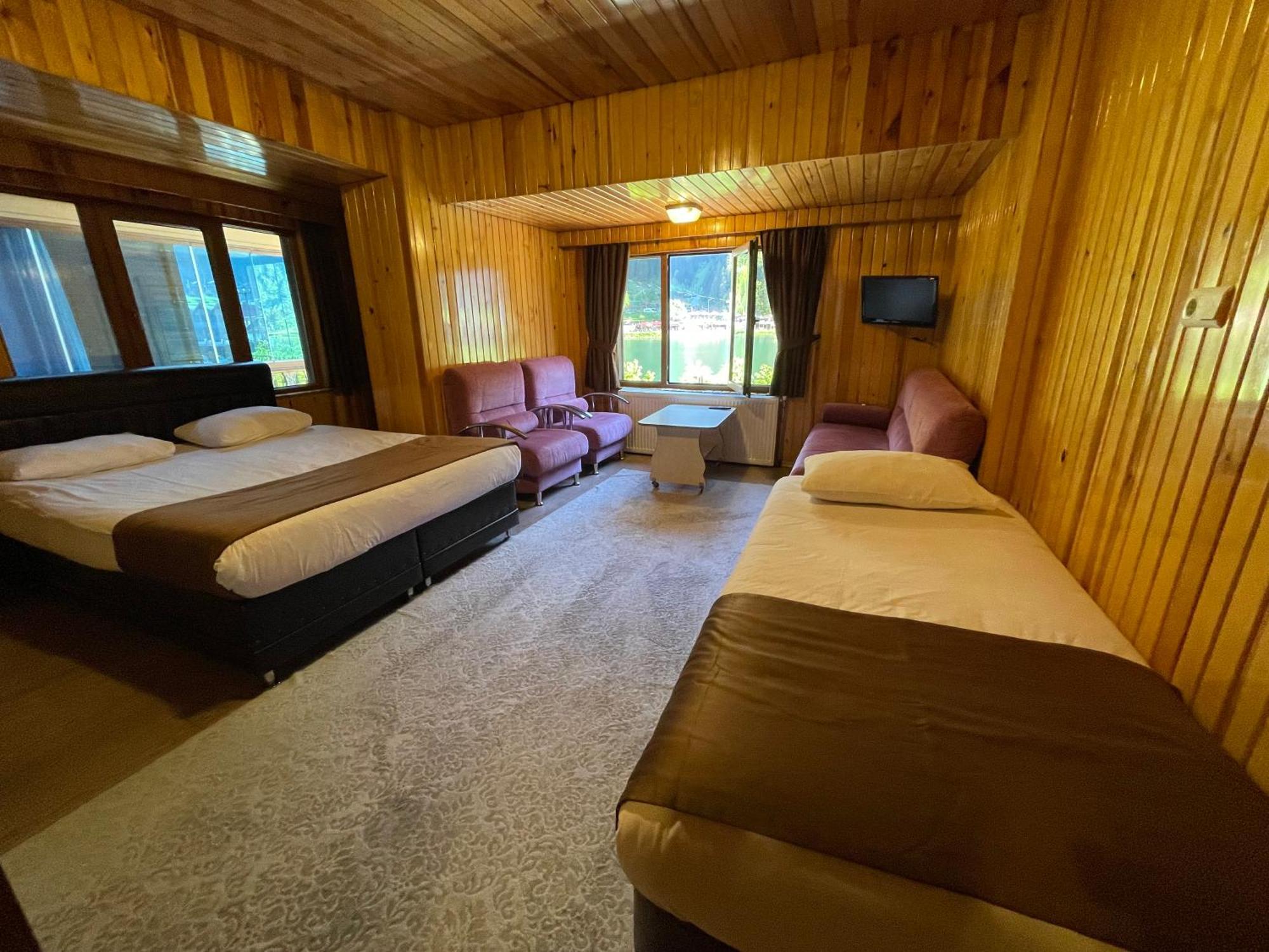 Ozkan Otel Hồ Uzungöl Ngoại thất bức ảnh