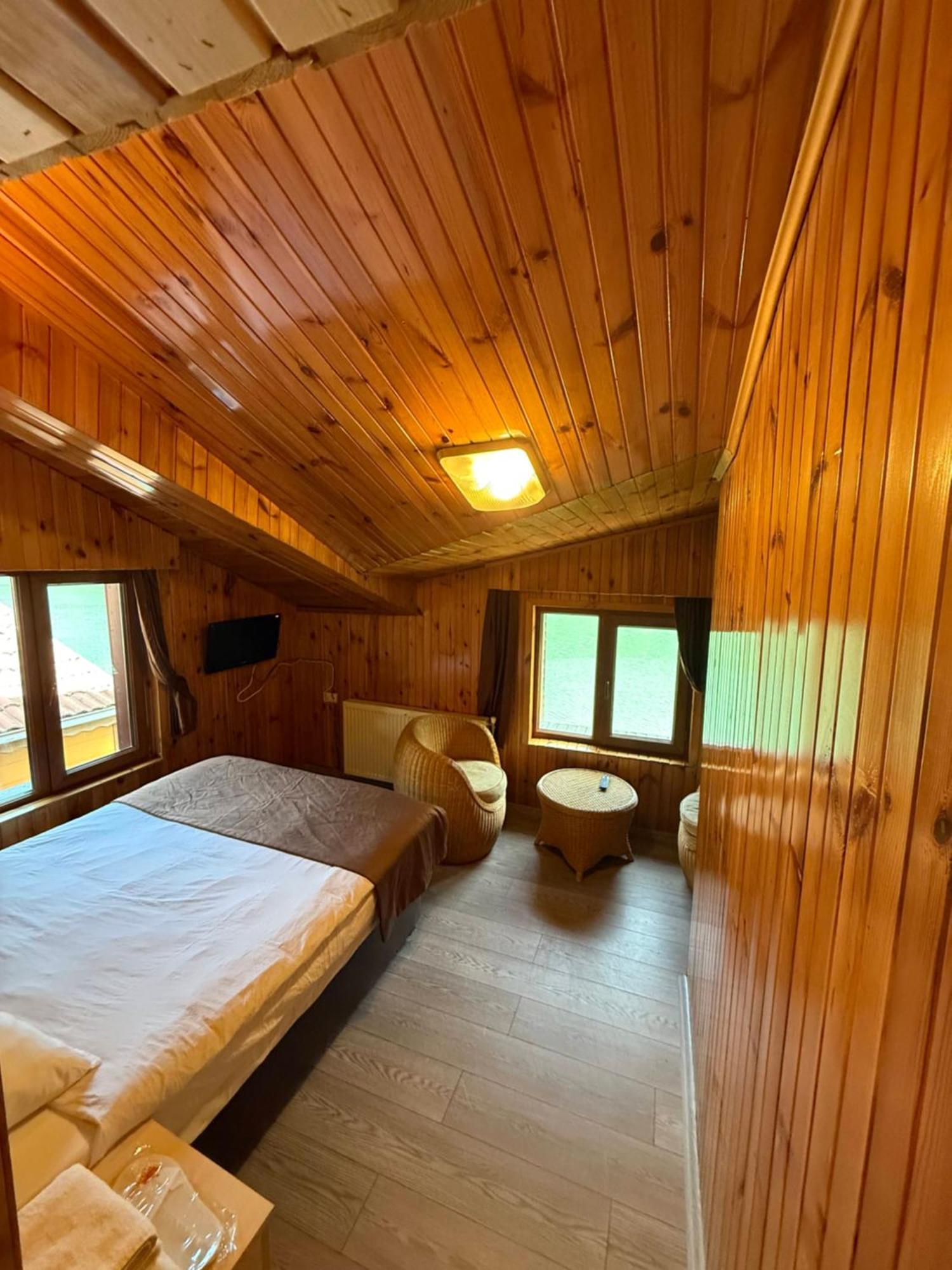 Ozkan Otel Hồ Uzungöl Ngoại thất bức ảnh