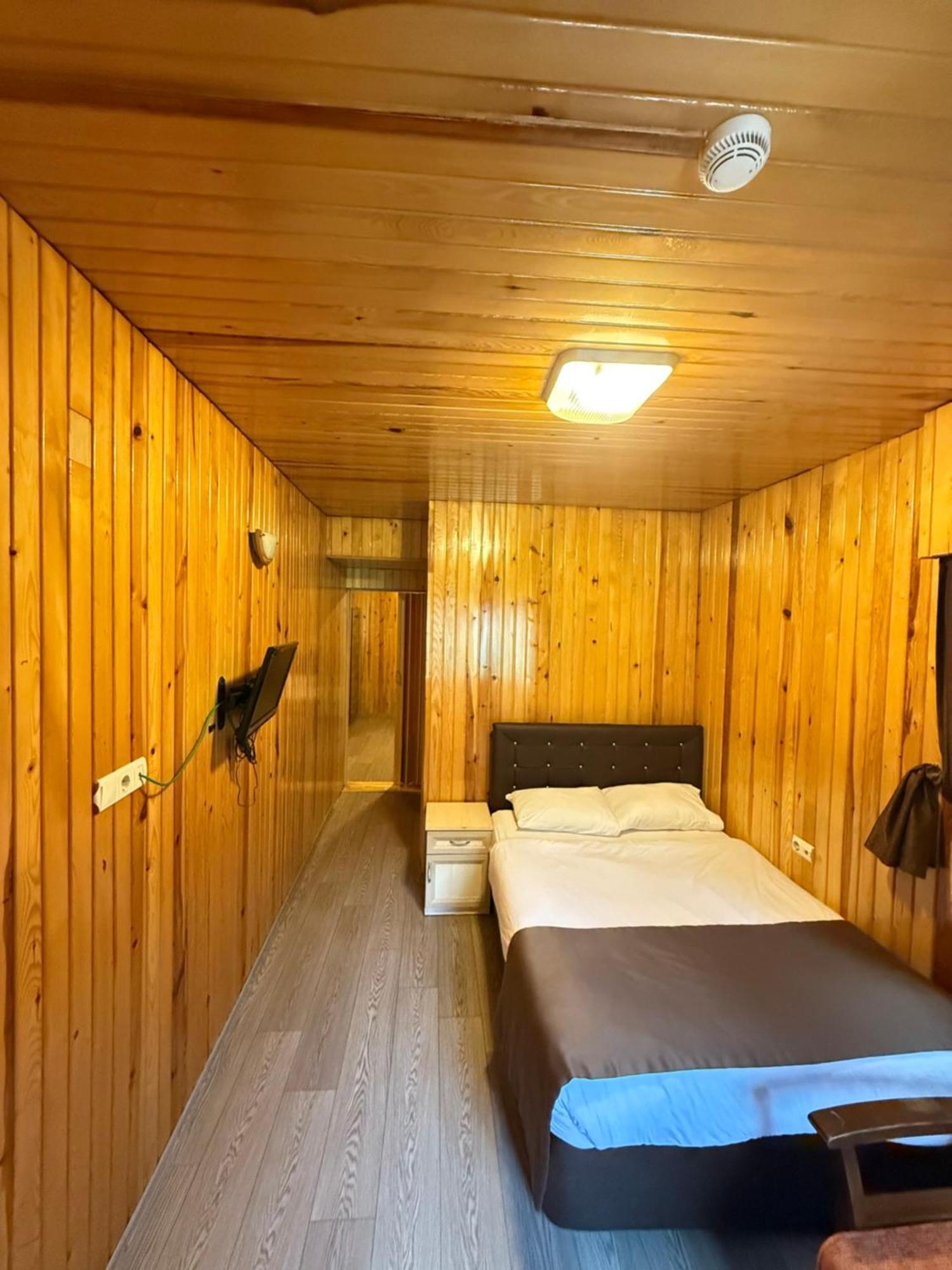 Ozkan Otel Hồ Uzungöl Ngoại thất bức ảnh